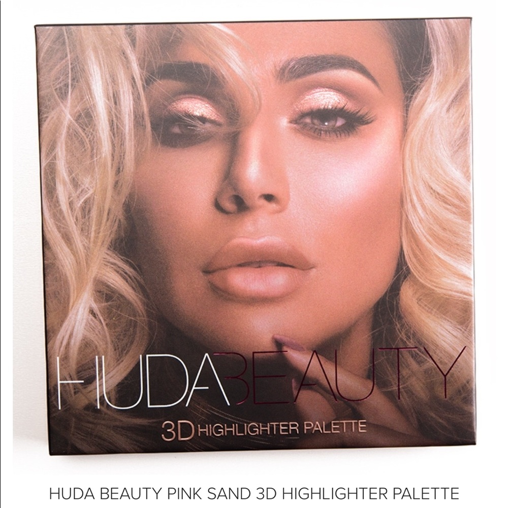 ✨ HUDA Beauty 3D Highlighter Palette- Pink Sands ✨